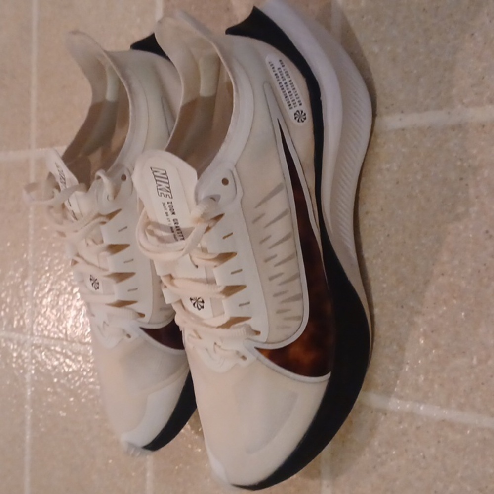 Nike Zoom Gravity